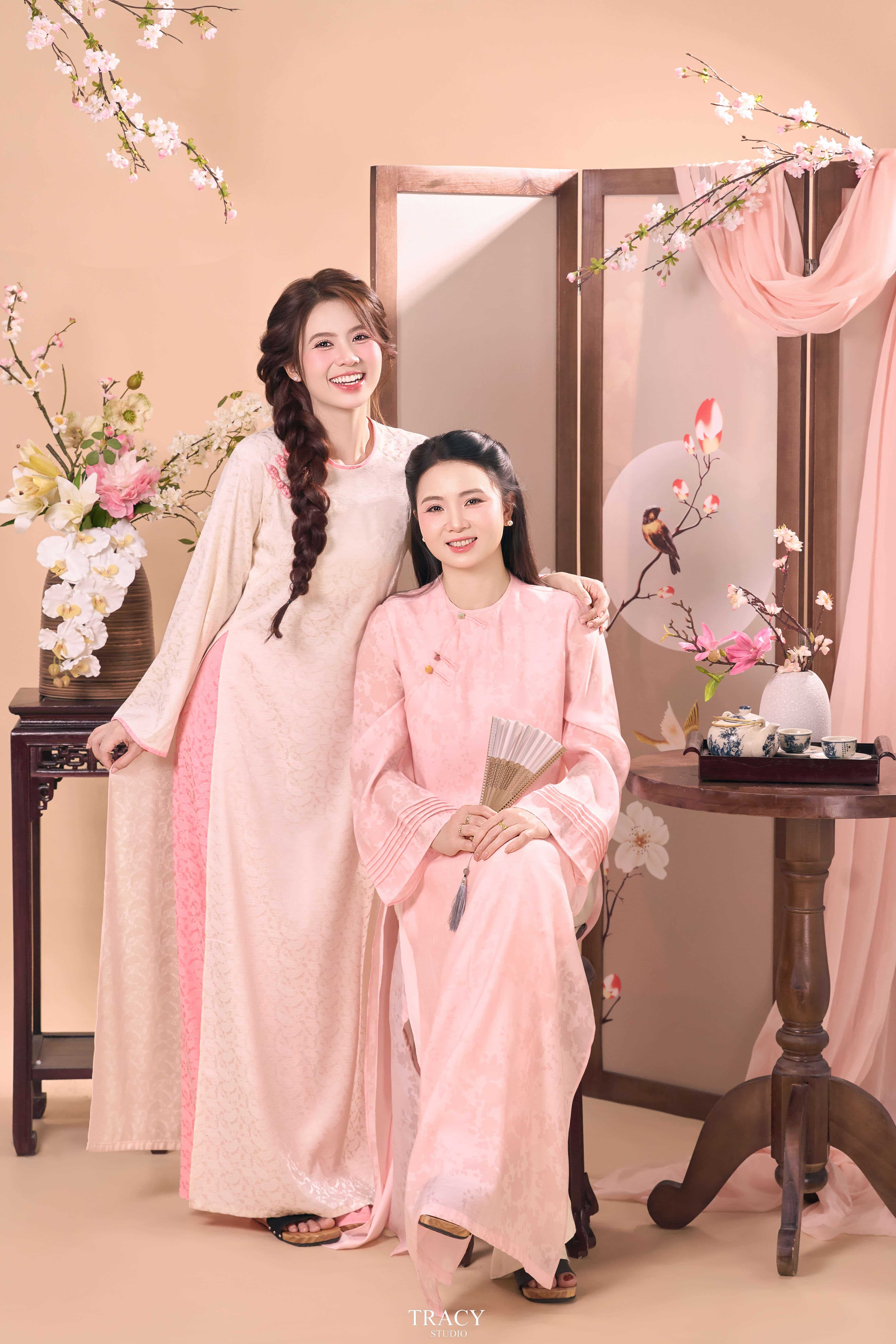 tracy studio chụp concept tết mẹ và con